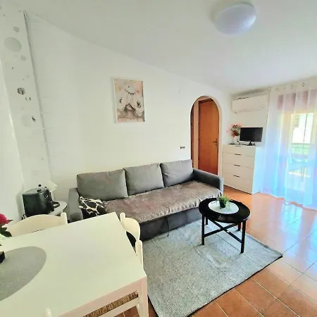 Modernus Good Location Apartament