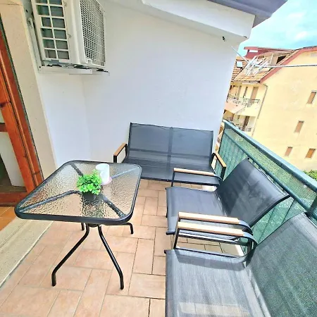 Apartament Modernus Good Location Scalea